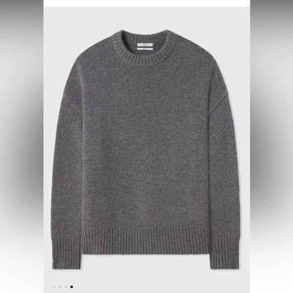 CO Boyfriend Crew Neck in Wool Cashmere - Picture 5 of 7